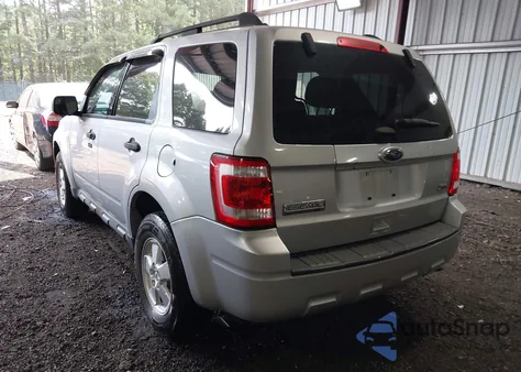 2011 Ford Escape Xlt из США, поврежденный, VIN 1FMCU9DG7BKB09247